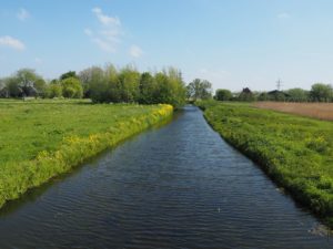 One of the many small waters between Delft and Rotterdam